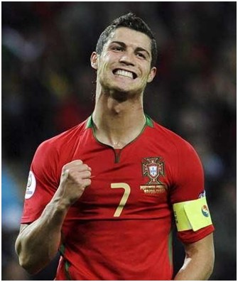 国足友谊赛战胜韩国展现新阵容（国足热身赛击败韩国，新阵容亮相）