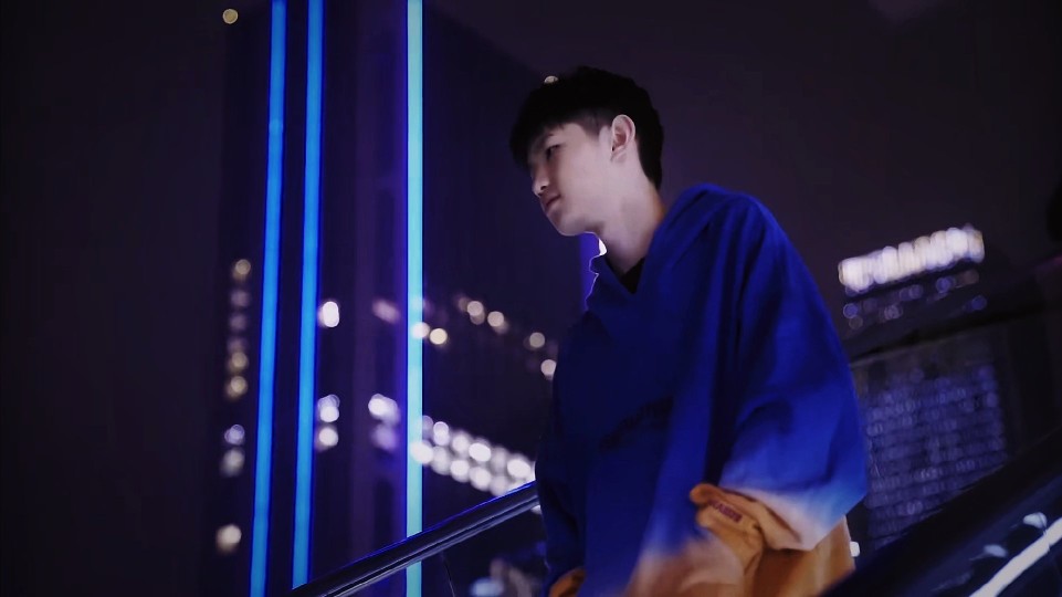 LEC夏季赛W4D1：FNC爆冷输TH让出榜首；四队力争常规赛第一