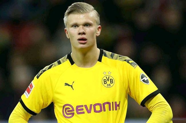 被拍到手上有“美甲”，汪士钦社媒收到网友大量攻击性评论