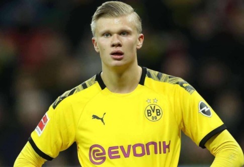 曼城封闭热身赛1-0击败普雷斯顿，里科-刘易斯打入制胜球